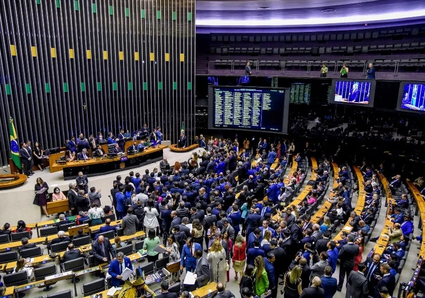 Comissão aprova redução da maioridade penal