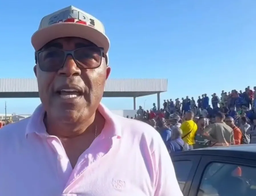 “Os companheiros e companheiras não podem ser penalizados por falhas na organização da empresa”, disse Bira.