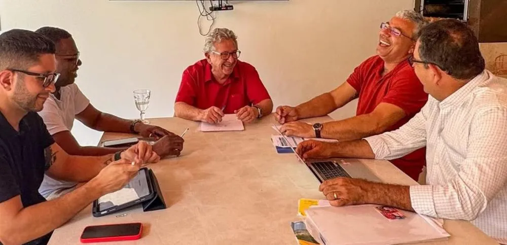 Reunião foi comandada pelo prefeito de Camaçari, Luiz Caetano