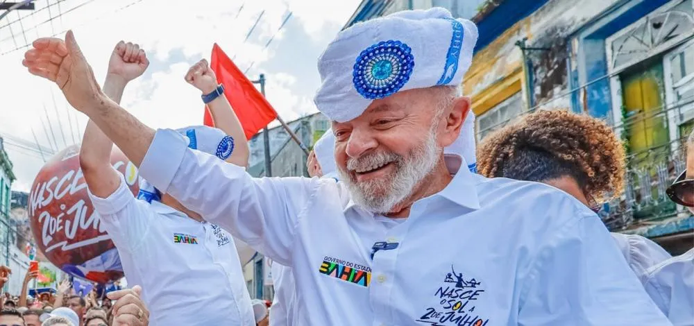 Lula desembarca em Salvador para novo ato político nesta sexta-feira