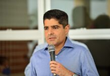 ACM Neto diz que educação da Bahia parou no tempo na gestão do PT