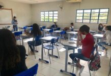 Aulas semipresenciais ampliam interação entre estudantes e professores