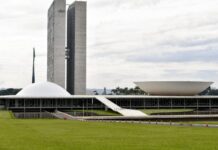 Federações partidárias mexem com articulações para 2022 e criam espaço para futuras fusões