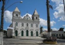 Católicos pedem volta de padre em Catu