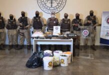 Polícia Militar apreende armamento e drogas que seriam vendidas em paredão