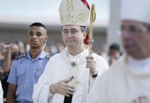 Arcebispo de Salvador passa por cirurgia para retirada de cálculo renal e segue internado