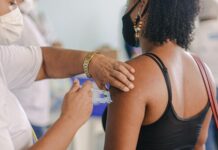 Saúde reduz o intervalo da 3ª dose para 5 meses e 158 milhões de pessoas já estão aptas para o reforço