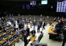 PEC dos Precatórios: veja como votaram os deputados baianos