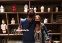 Vladimir Brichta e Adriana Esteves aproveitam temporada em Salvador