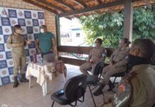 Policiais aprendem língua de sinais para atender comunidade surda