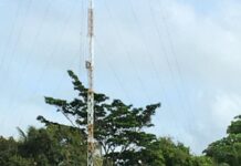 Torre da Vivo ameaça cair em São Francisco do Conde