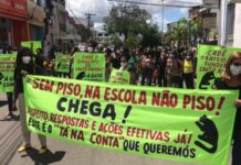 Professores municipais realizam manifestação em Santo Amaro