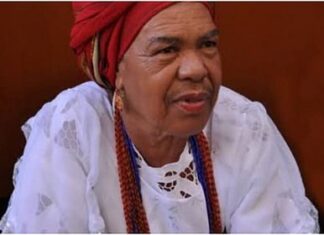 O corpo de ‘Nicinha do Samba’ será enterrado no final desta tarde