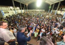 O pré-candidato a governador ACM Neto (União Brasil) firmou o compromisso de levar um campus de uma universidade estadual para Macaúbas