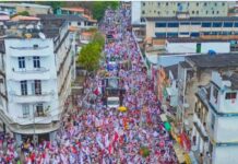 Lula desembarcou em Salvador e caminhou com Jerônimo e Charles até o Bonfim