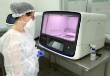 Identificada em São Sebastião do Passé nova linhagem da variante Ômicron