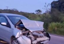 Prefeito de Cruz das Almas sofre acidente de carro na BR-101; gestor estava acompanhado de secretário e motorista