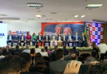 Jerônimo divulga lista de 11 secretários do governo; veja nomes