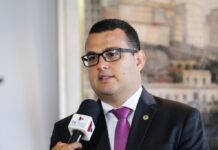 Deputado pede ação para não deixar desativar campos de petróleo na Bahia