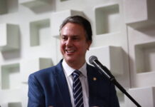 MEC confirma reajuste no salário de professor; piso vai a R$ 4,4 mil