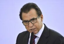 Ministro defende revisão de concessões de registros sindicais