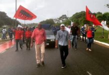 Funcionários de terceirizada da Coelba cobram pagamento de rescisão