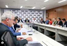 Governador define critérios de distribuição de cargos no interior