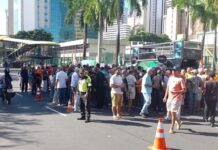 Petroleiros protestam contra cobranças em plano de previdência