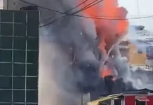 Barraca de fogos pega fogo em Simões Filho