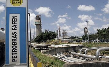 Empresa do polo paralisa e prejudica o agronegócio