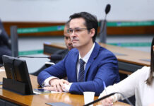 Câmara confirma decisão do TSE e declara perda de mandato de Deltan