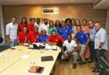 Secretária da Saúde da Bahia se reúne com agentes comunitários de saúde e agentes de combate às endemias