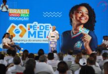 Governo do Estado formaliza adesão da Bahia ao programa Pé-de-Meia
