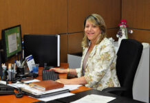 Cynthia Resende sanciona abono salarial dos professores em despedida do cargo de governadora