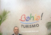 Pedro Costa participa da cerimônia de abertura da Abav Expo 51 em Brasília