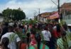 Fiéis celebram o Domingo de Ramos em São Sebastião do Passé