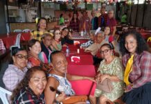Formandos de 1975 do João Paim têm encontro festivo
