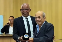Jornalista Levi Vasconcelos recebe a mais alta honraria de Cairu