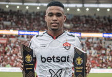 Alerrandro, ex-Vitória, concorre ao Prêmio Púskas 2025